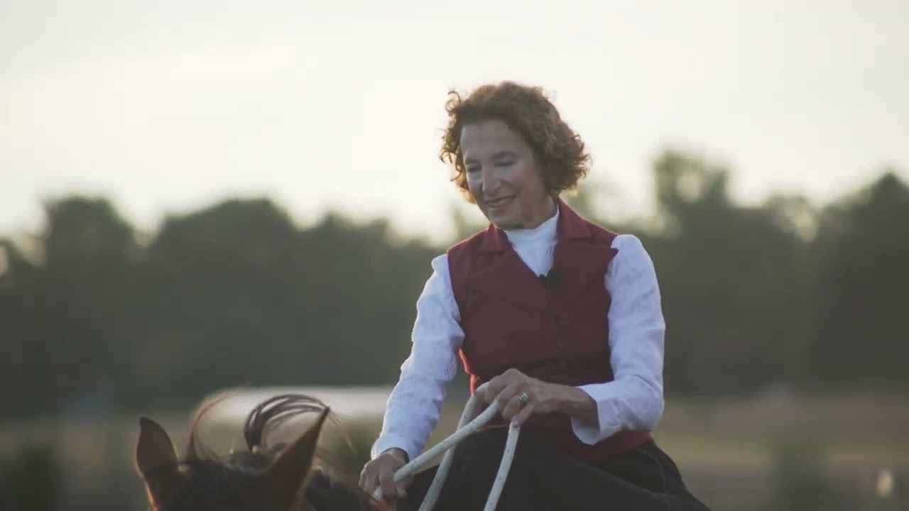 Beauty of 19th Century riding-sidesaddle with Ollie!