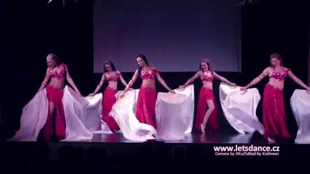 Gala Oriental 2015 - Mona Gang - Fan veils 