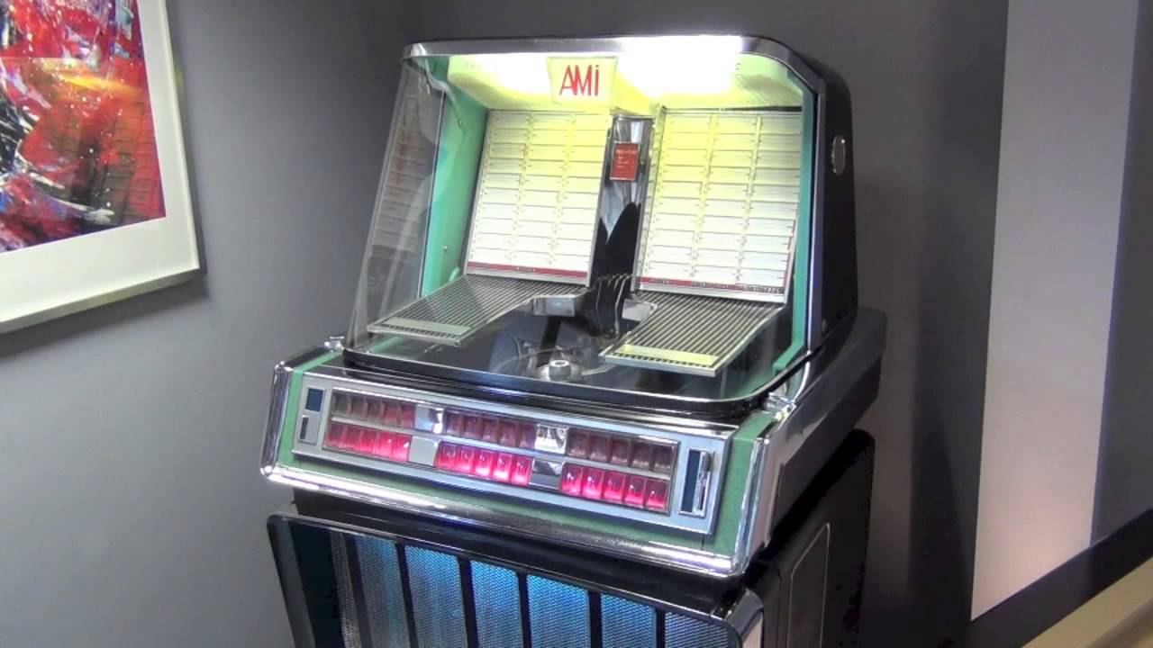 Vendo 56 Coke Machine, AMi J Jukebox, Sky Outdoor Foosball - HLD TV News 7th June
