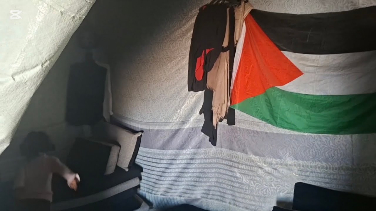 من قلب غزة: هكذا نعيش ونوثّق حياتنا اليوميةفي غزة كما هي… نعيشها ونوثّقها اختكم ام وسام  وشاطئ بحر ⛺