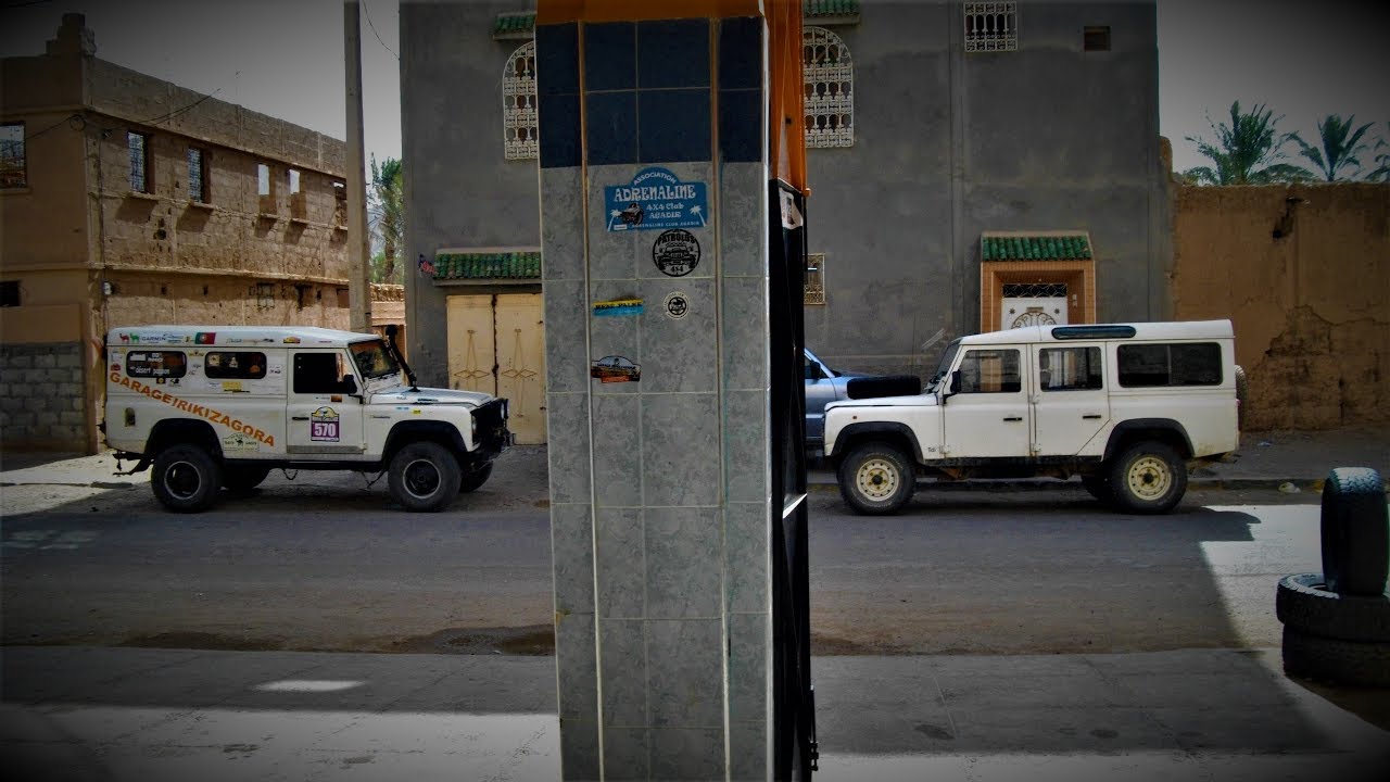 Land Rover garage in Zagora, Morocco