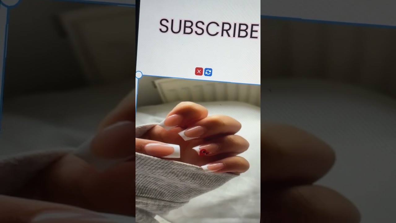 I’m not copying somebody’s video I made it on clip it in Roblox so I ￼recorded it and posted it