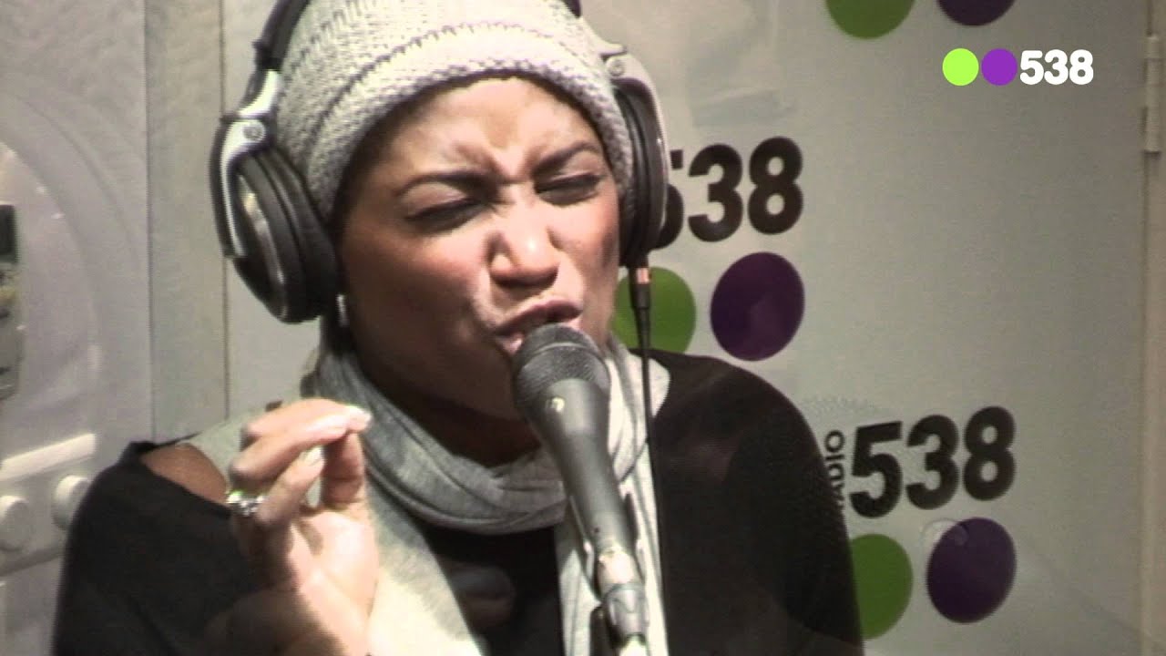 Radio 538: Edsilia Rombley - Get Here (live bij Evers Staat Op)
