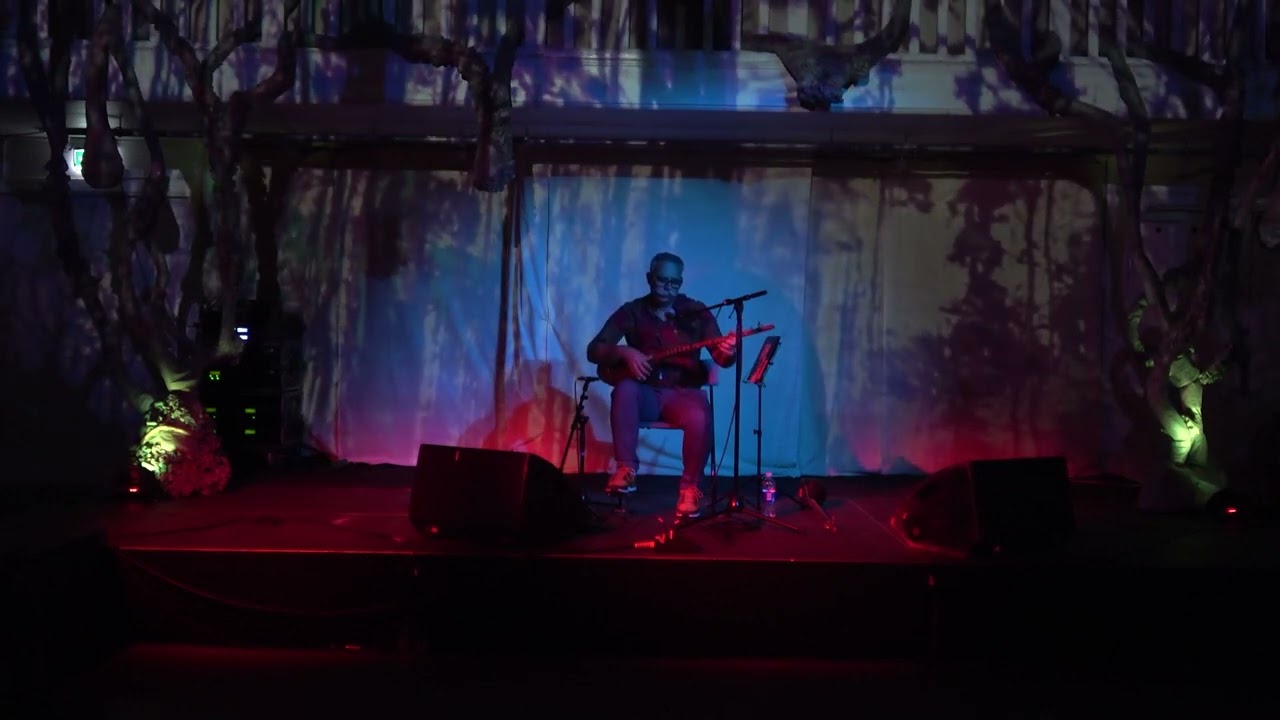 Faramarz Amirian تنبور: فرامرز امیریان  قسمت دوم .مقام سر ته رز و باباناعوثی