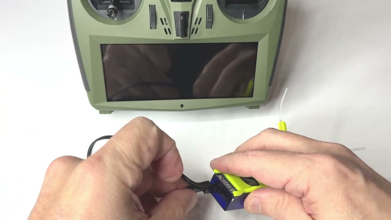 DSHOT150 Test for the Aeon RC AUHT-S01 Multi-Protocol, Event-Driven 12V programmable servo on vBar