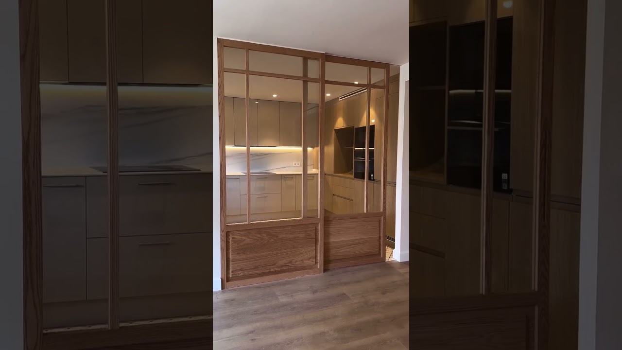 Quoi de mieux qu&rsquo;une verri&egrave;re coulissante pour s&eacute;parer la cuisine du salon 🤩 #cuisine #verriere