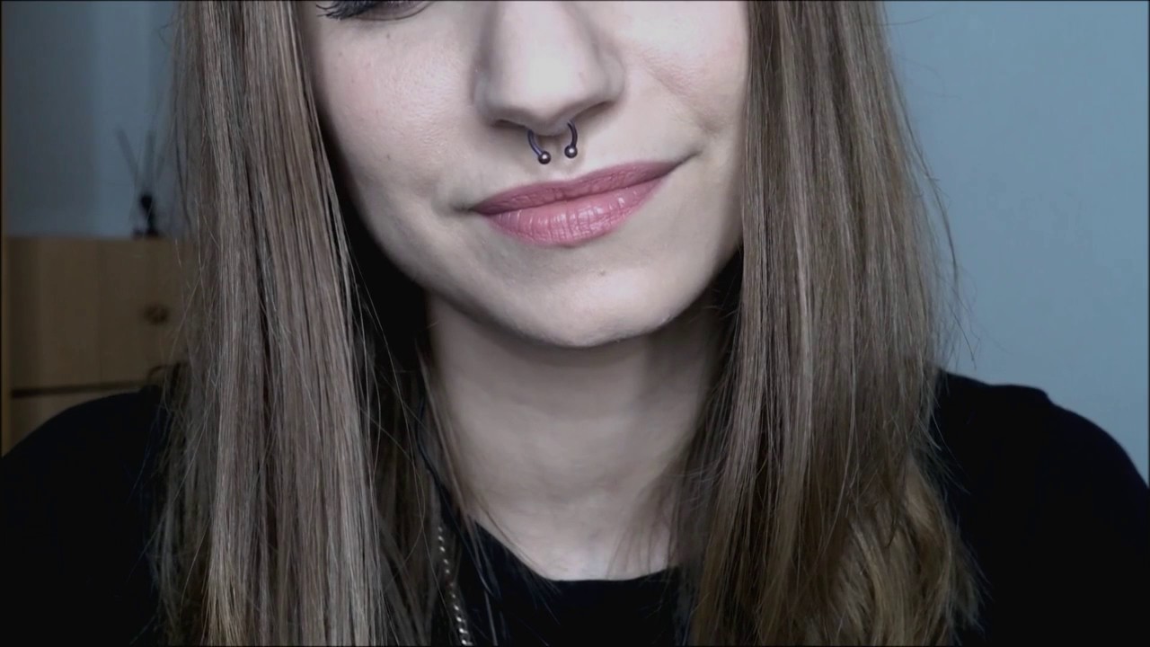 Lectura inaudible/ Inaudible reading: Gente Tóxica + tapping [ASMR en español]