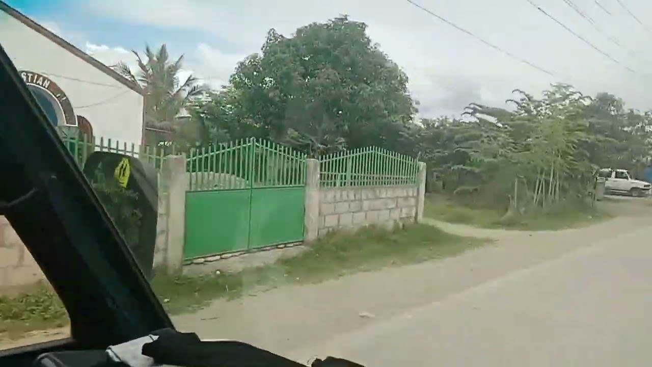 The road and farm of Cagayan Valley