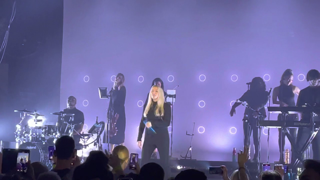 Ellie Goulding live, burn o2 academy Newcastle