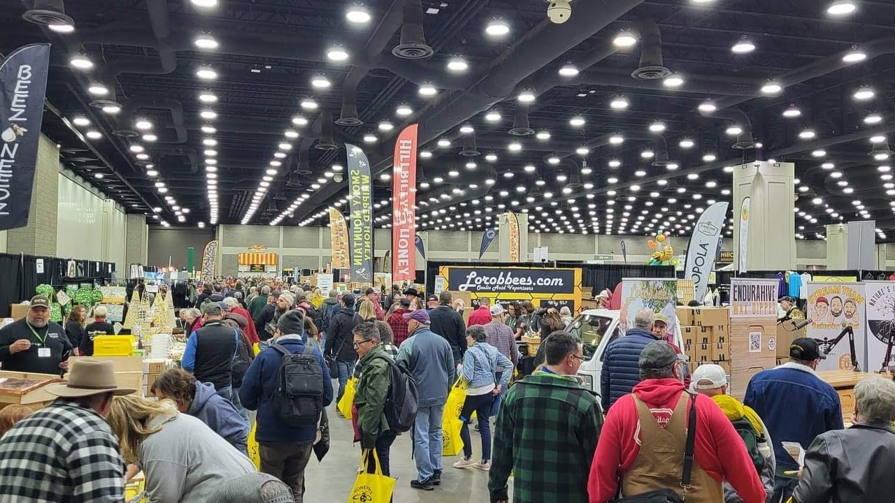 33 Mile Bees - Phil is live at the North American Honeybee Expo