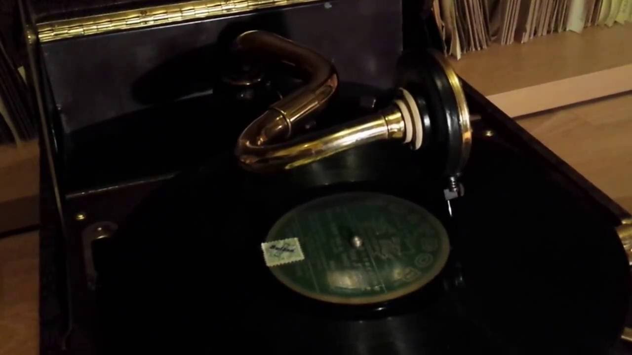 Gramola 203 de luxe plays Lud Gluskin