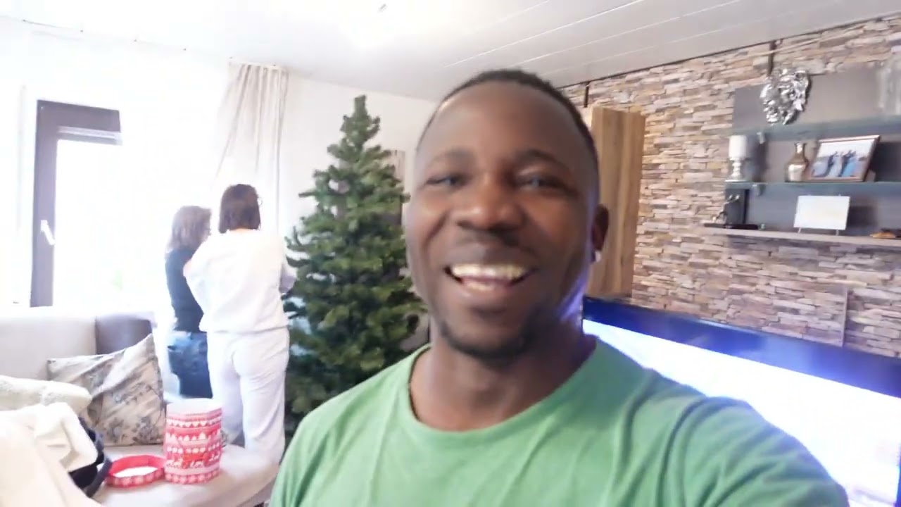HOME INVASION! DECORATING OUR HOME FOR CHRISTMAS! #xmas #vlogmas