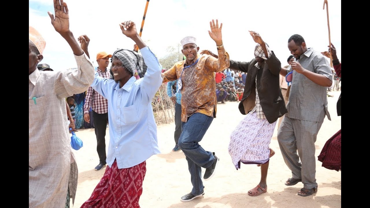 HON.ADEN DUALE OO MALAAYIN SHILIN U ARUURIYAY MADARASADA KONE  EE BALAMBALA WAJI GABAX MP SHURIYE