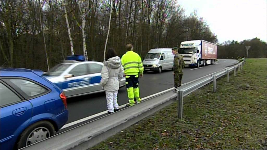 Die Autobahn - Auf dem Haken - Mit dem Abschleppdienst Flörke im Einsatz Teil 1