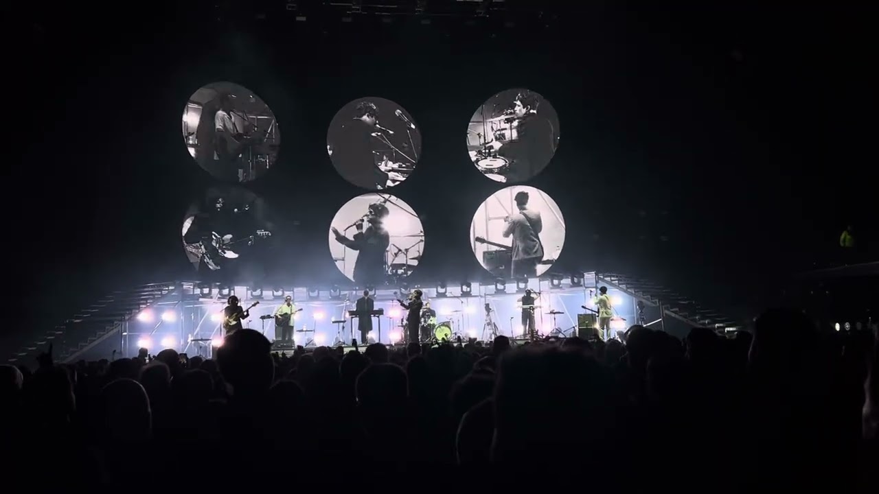Bandalos Chinos - Comando Juntar (En Vivo @ Movistar Arena) [AUDIENCE RECORDING]