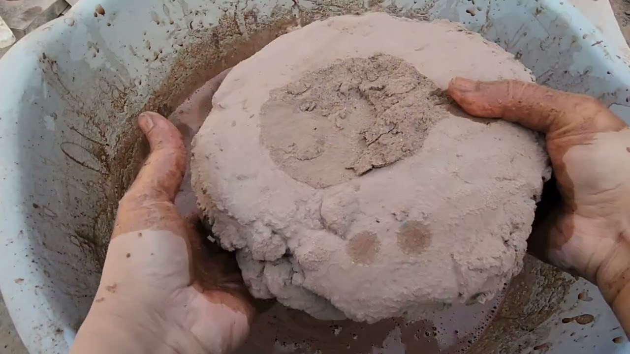 Red dirt water crumbling | KHSH ASMR