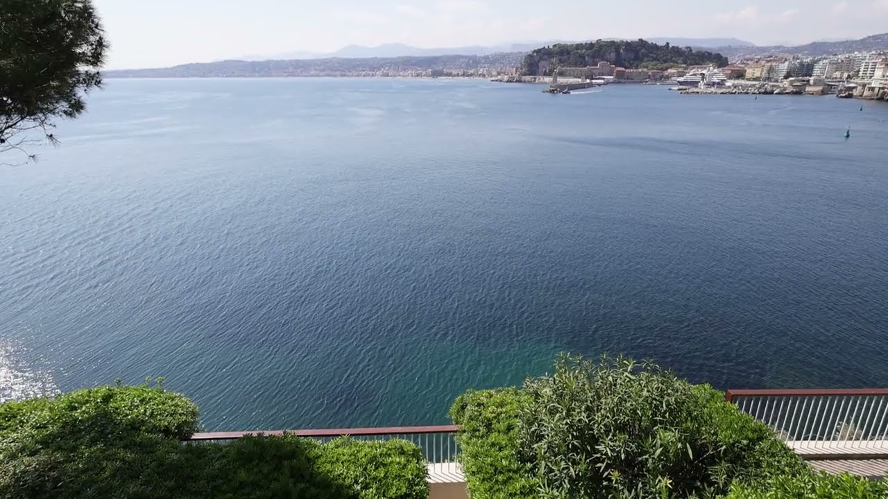 Propri&eacute;t&eacute; unique avec acc&egrave;s direct &agrave; la mer &agrave; Nice &ndash; Immobilier de luxe C&ocirc;te d'Azur
