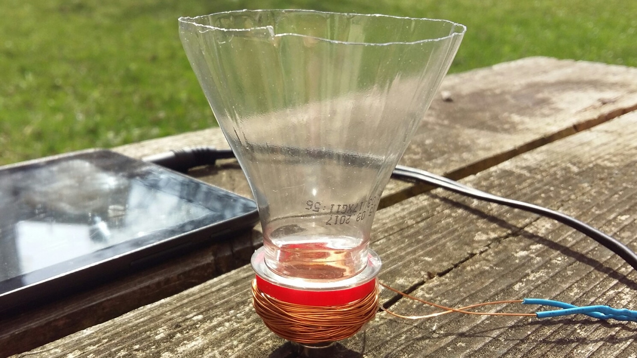 Make a Speaker from Coca-Cola Bottle