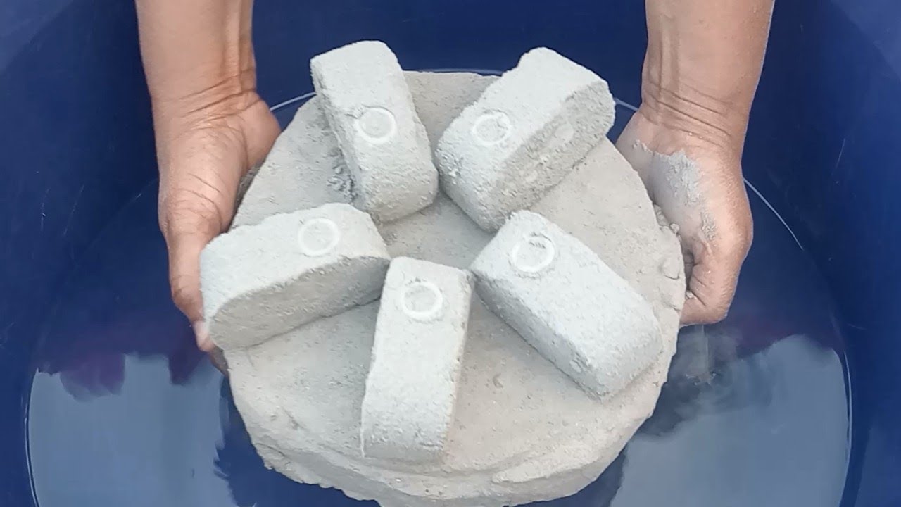 ASMR very soft sand and pure cement black 🖤 powdery silky smooth paste play dipping crumble in 🌊