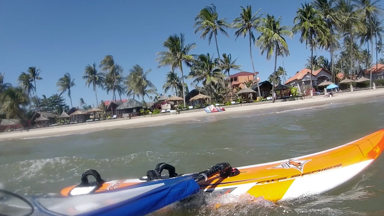 Windsurfing Vietnam 01/20