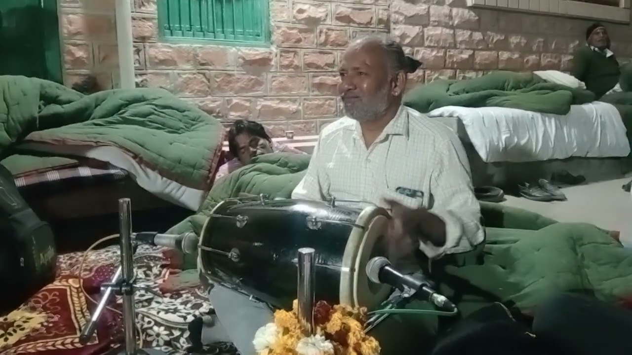 हेली भजन बिल्कुल देशी अंदाज में गायक संत श्री भवराराम जी महाराज संतसग के लिए संपर्क करें 9828453168