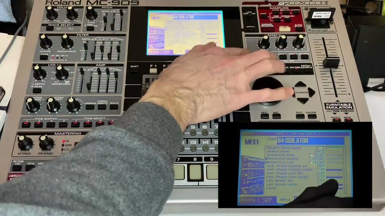 Roland MC-909 : Real-time Effects Control : Knob Assign