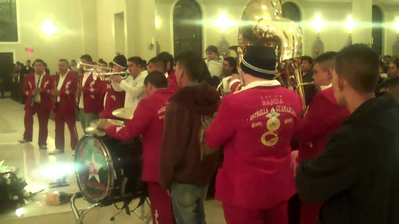Banda Estrella de Guanajuato-Buenos Dias Paloma Blanca
