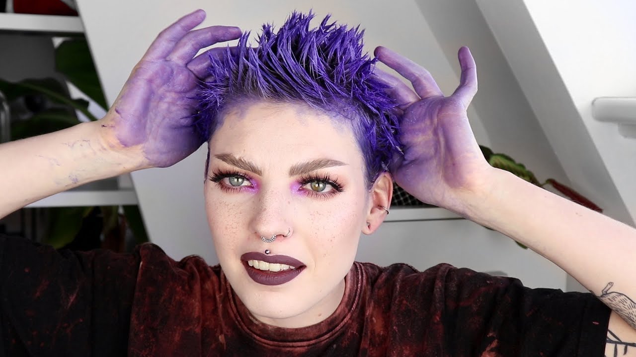 dyeing my hair purple but it turns blue instead fml