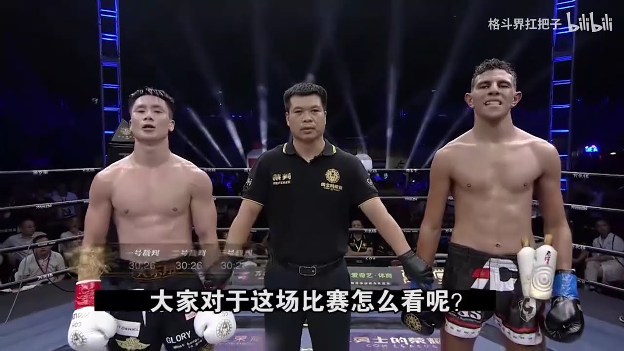 解氣到沸騰！老外罵罵咧咧不服管，邱建良怒衝上前，一腳就把他踢飛幾米遠，狠狠打臉！#boxing #拳擊