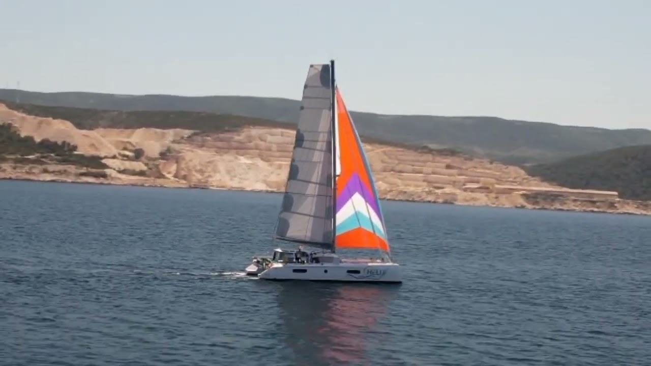 Sailing to Uvala Lovrecina, Brac