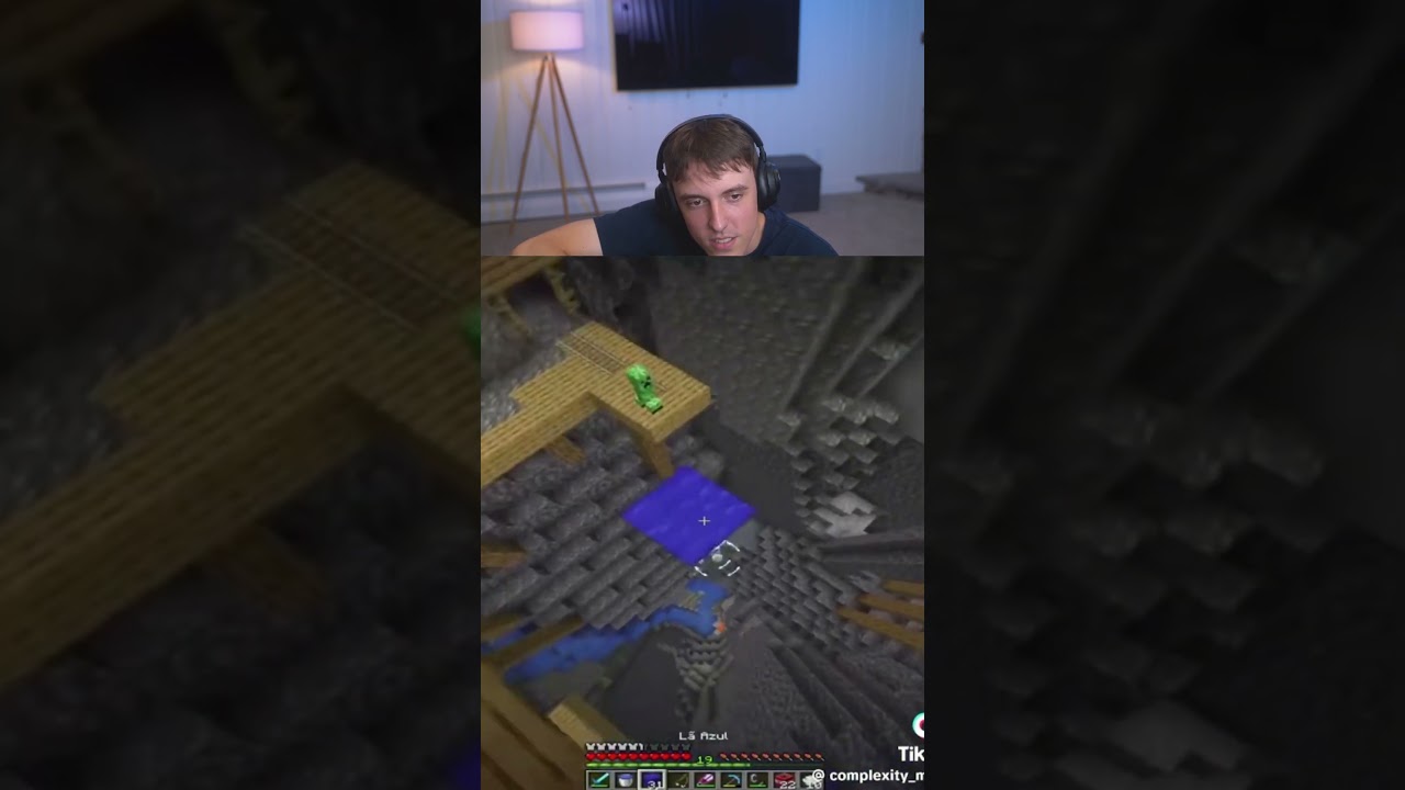 Bedwars player meets Survival...