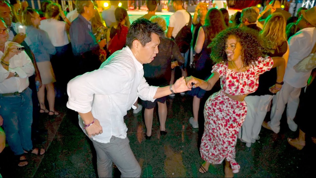 Bailando Salsa con Los Van Van | Baila en Cuba 2019