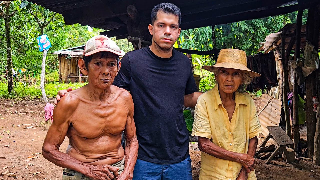 Estos ABUELOS viven COMPLETAMENTE SOLOS en medio de la NADA en PANAMÁ 🇵🇦 