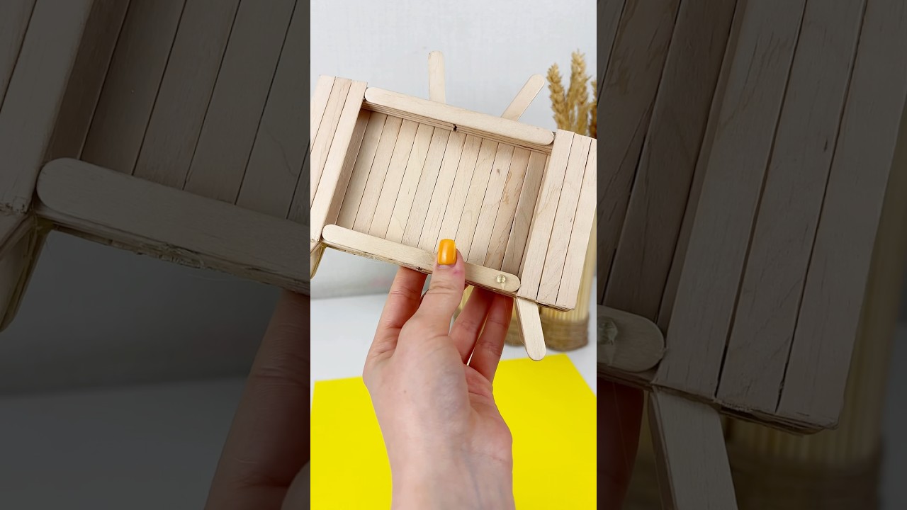 Easy DIY Phone Stand from Popsicle Sticks &ndash; Looks Cool and Really Works! #DIY #CraftHack #SmartDIY