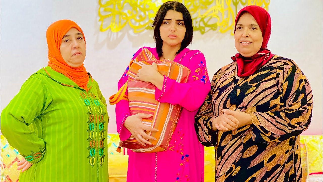 فيلم قصير :أم بغات تخرج بناتها طريق لحرام على قبل الفلوس😢او قهراهم ب جوع او عذاب لكن نسات بلي الله😨