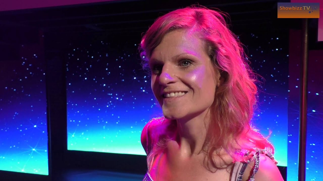 Nele Goossens in zomerrevue Vegas in Het Witte Paard te Blankenberge