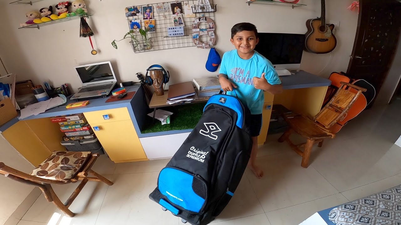New SHREY kit bag, What's inside it? || नया किट बॅग, क्या है अंदर?