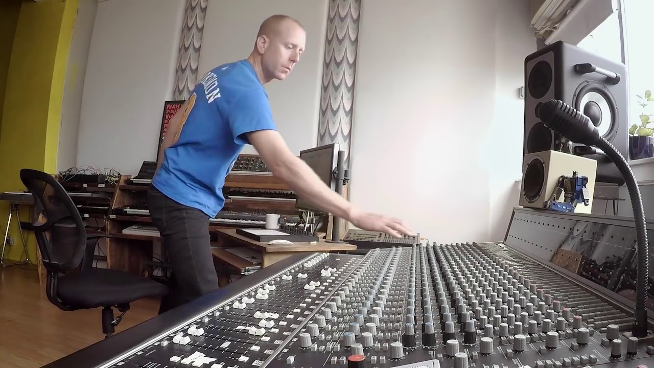 Я делаю так. Nick Hook &ndash; Бей!/ALLFORDJ/RUS/VO