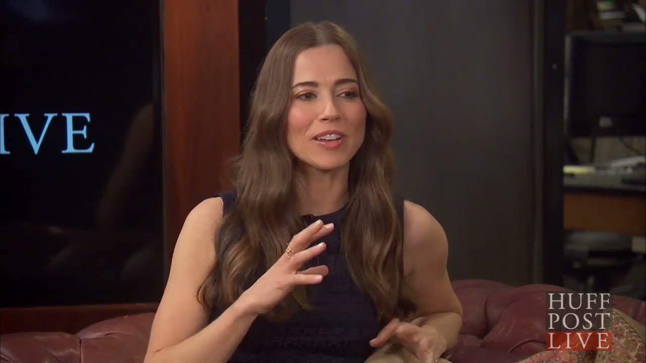 Linda Cardellini - HuffPost Live Interview (2015)