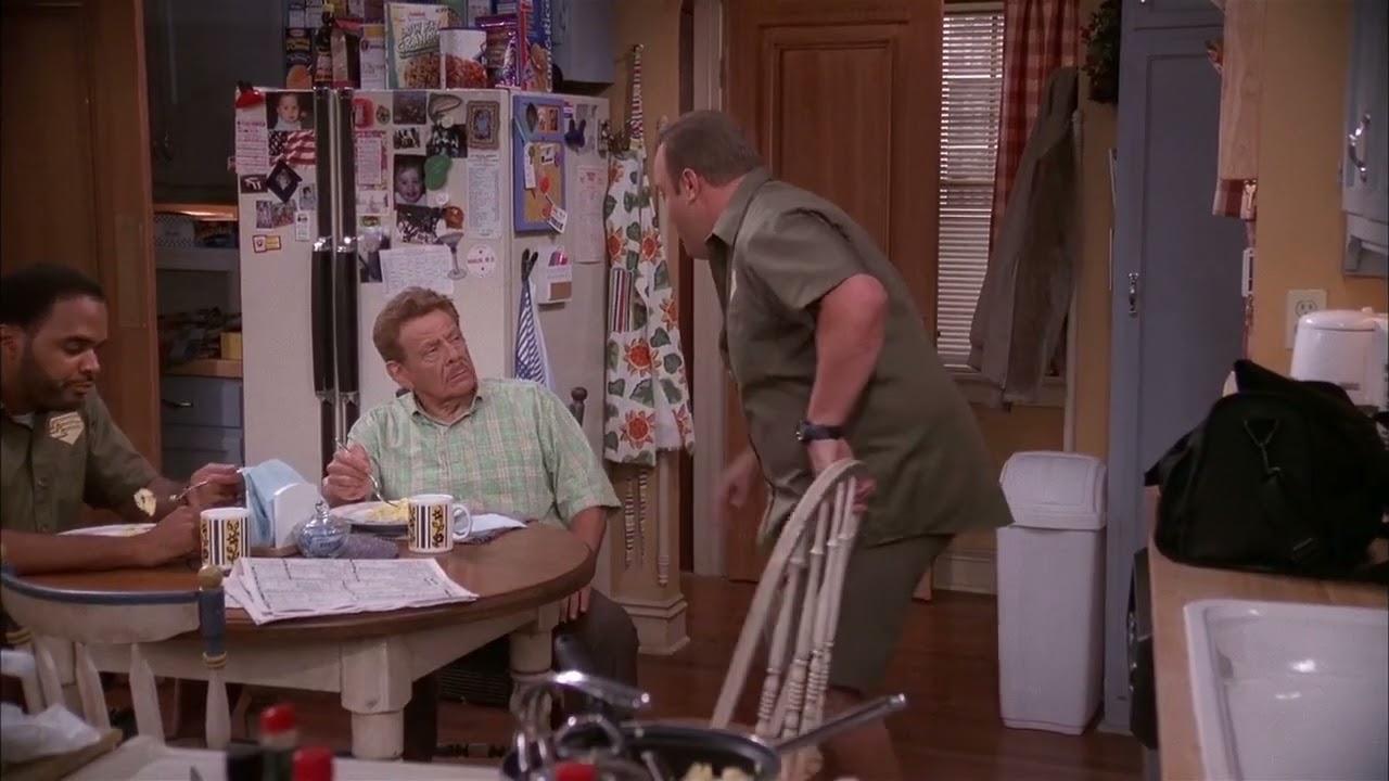 The King of Queens -  Arthur Spooner (Jerry Stiller)  breaks character but the show keeps going