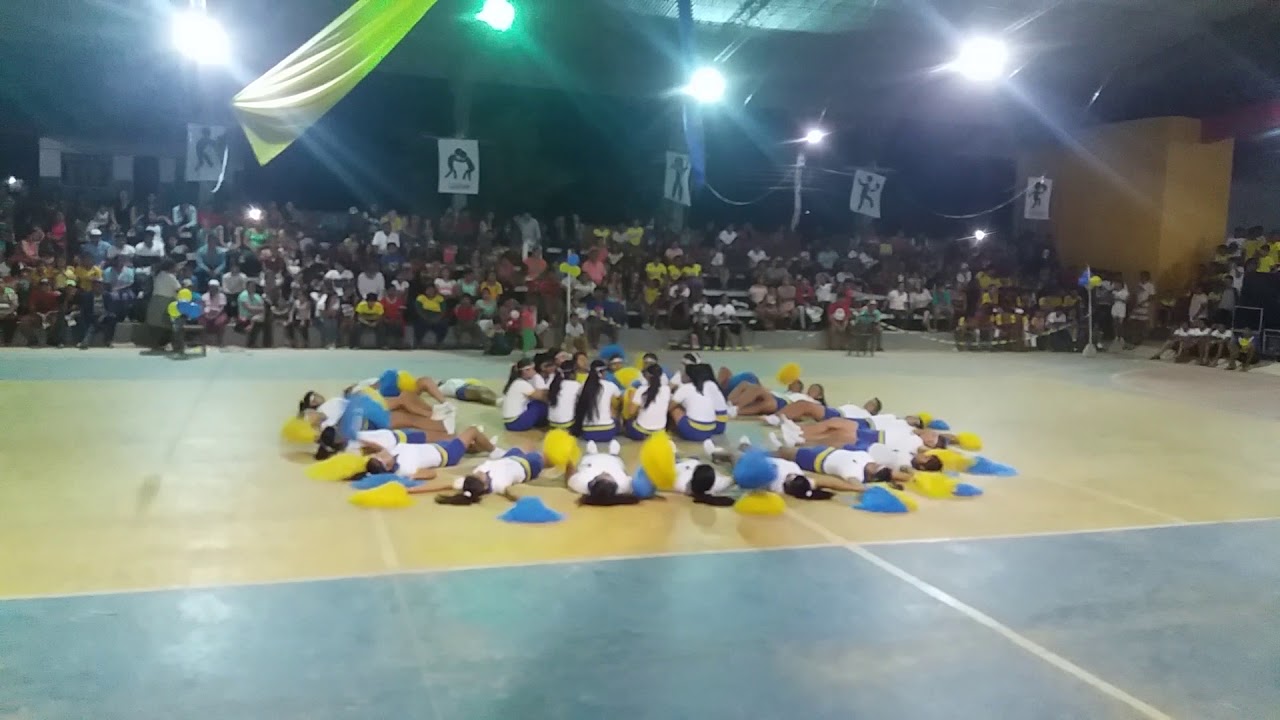 Demostracion de Educacion Fisica U.E. Juan Pablo II nievel secundario