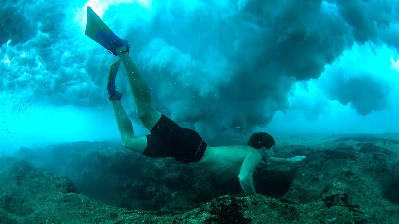 What LIES BENEATH PIPELINE, The WORLD'S most DANGEROUS REEF!