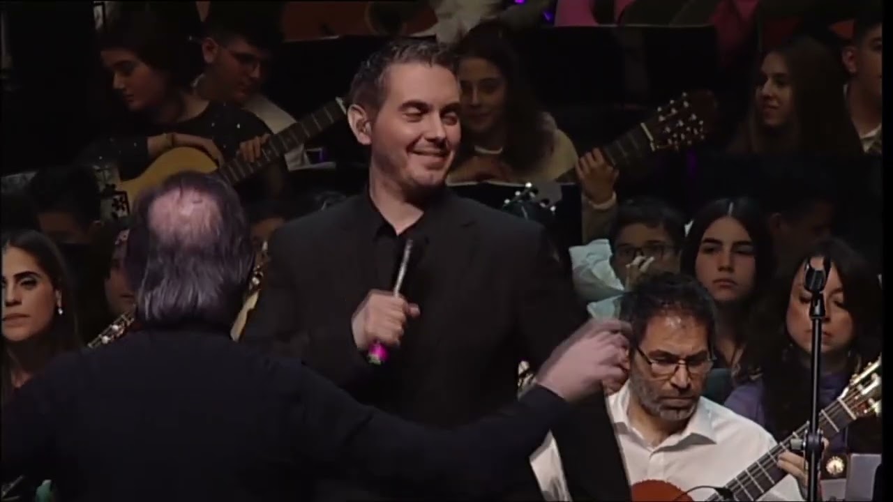 Χέρια ψηλά - Μιχάλης Χατζηγιάννης + Κιθαριστική ορχήστρα Κύπρου (200 κλασικές κιθάρες)
