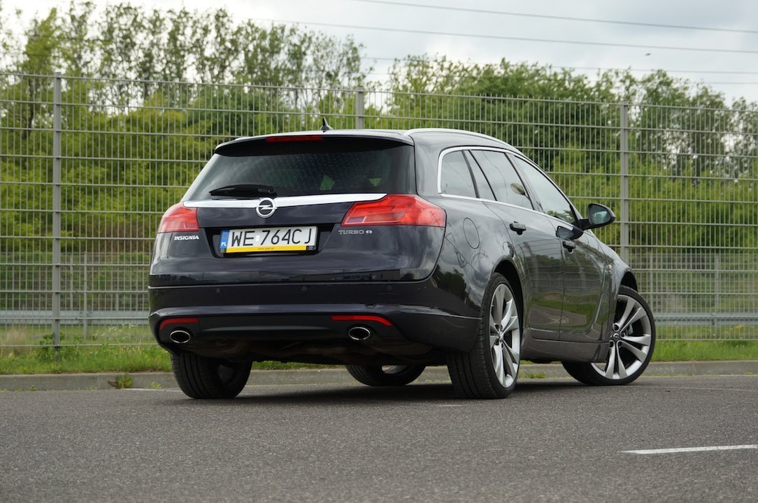 Opel Insignia Sports Tourer Turbo 4x4 - Rodzinny turboekspres (TEST)
