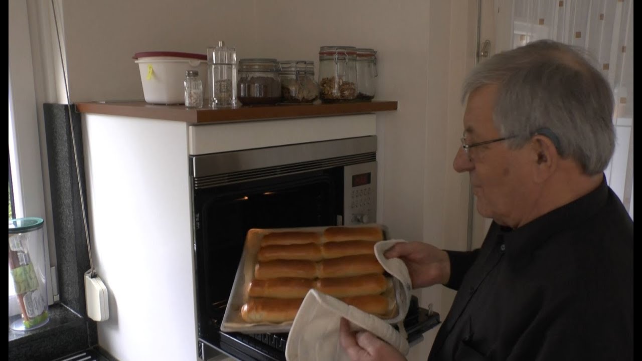 2020-03-29 worstenbroodjes
