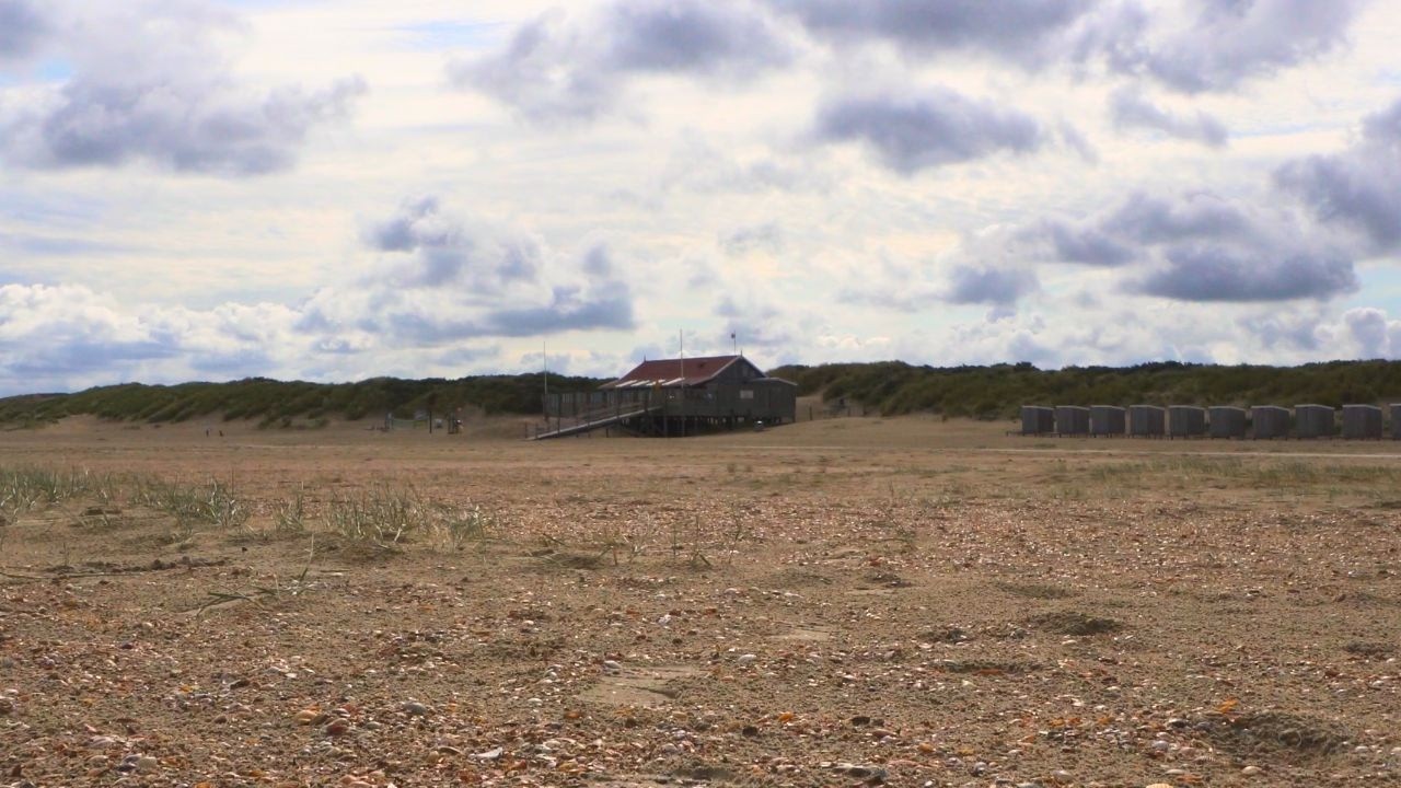 A Morning at Strandpaviljoen De Zwaluw | 4K Coastal Story 🌤 Renesse, Netherlands