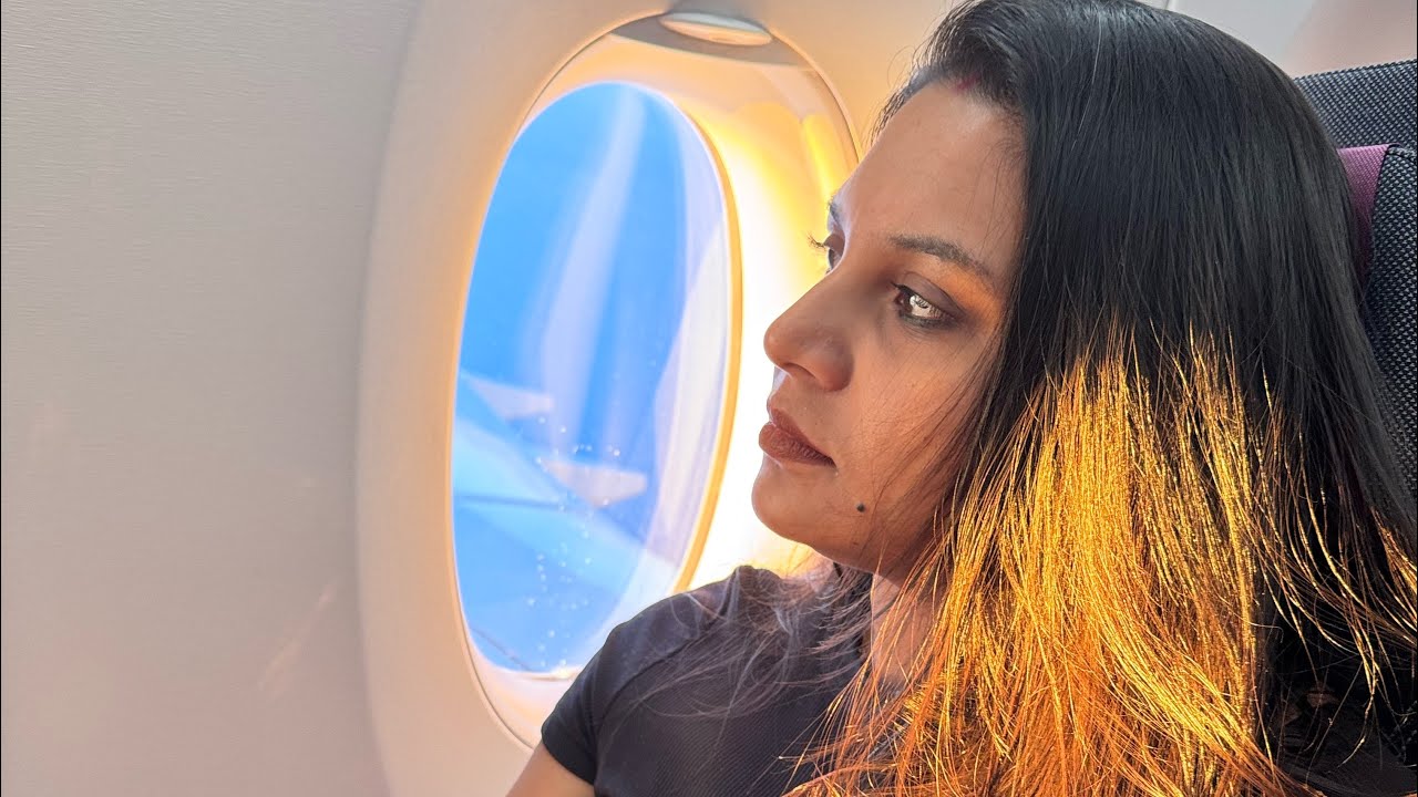 দীর্ঘ ৩ বছরের অপেক্ষার অবসান ✈️ Canada থেকে Kolkata | Qatar Airways Economy Class Experience