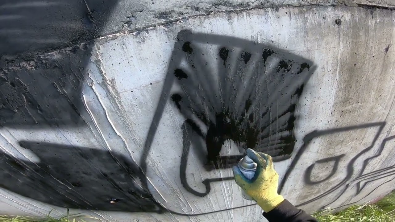 Graffiti Bombing in the Afternoon...