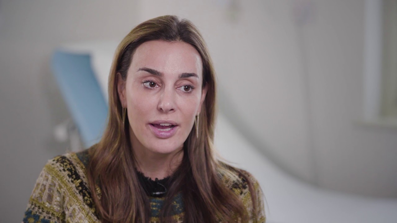What are the risks associated with blepharoplasty?