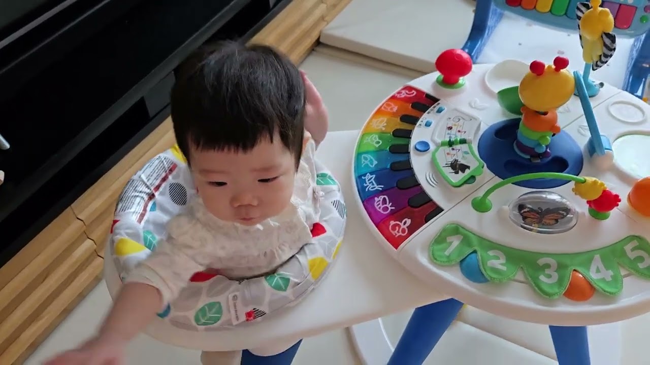259일차..8개월 14일 어라운드위고& 걸음마 연습